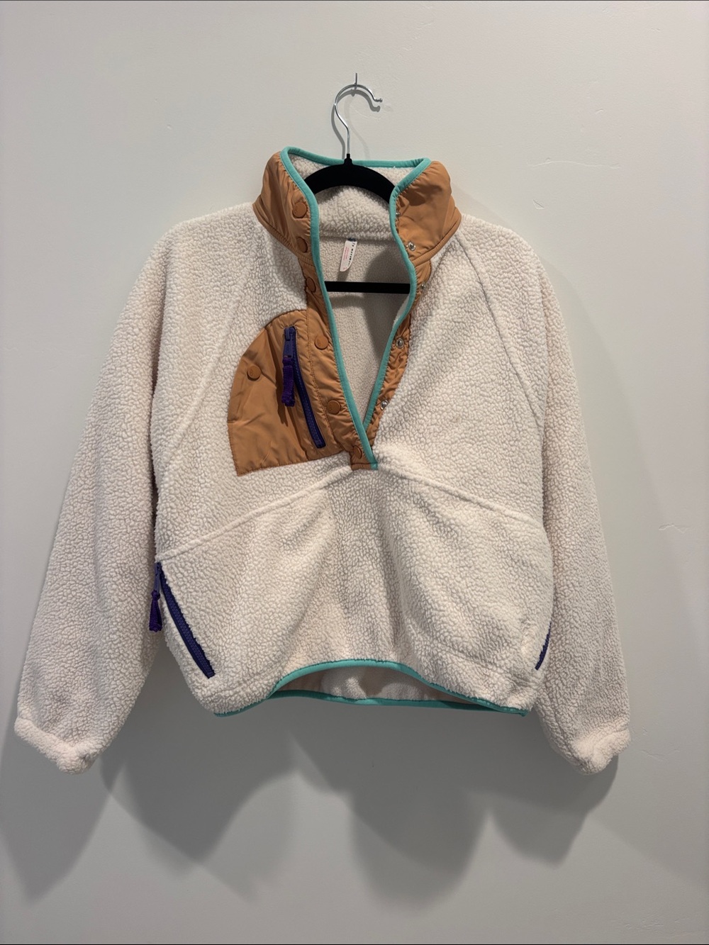 Free People Hit the Slopes